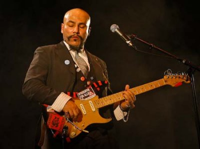 Elyas Khan 11/2008