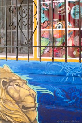 Clarion Alley-lion and fish.jpg