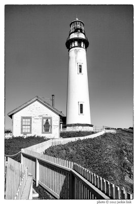 Pigeon Point Lighthouse-long fence.jpg