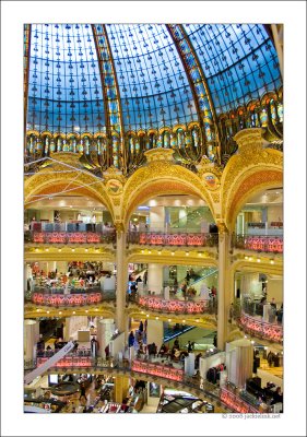 Paris-Galeries Lafayette interior.jpg
