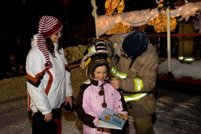 Tree_Lighting-3088.jpg