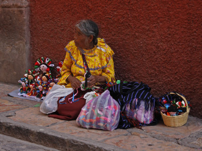 Selling Dolls San Miguel