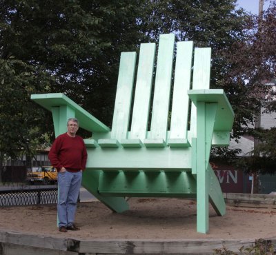 Another big green chair, St. Paul.jpg