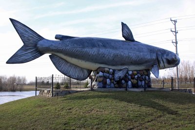 Worlds Largest Catfish, Wahpeton, ND.jpg