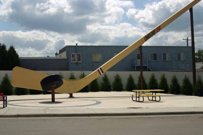 Worlds 2nd largest hockey stick, Eveleth, MN.jpg