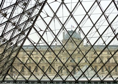 Le Louvre vu de la pyramide