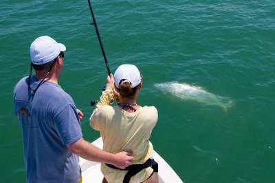 Sara fighting tarpon with Duane 2009-05-24