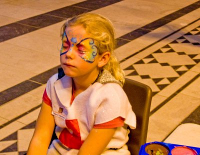 Face painting in the Cathedral
