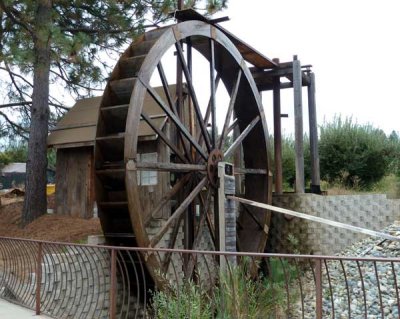 Larsen Apple Barn
