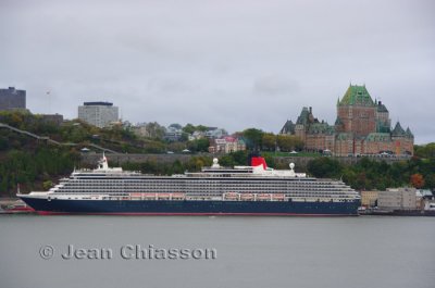 Queen Victoria_ Southampton ( First visit  at Quebec)  90,000 Tonnes  964,5pi  (294 m) 2,014 passengers & Chteau Frontenac 
