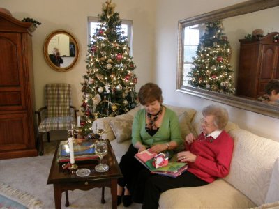 1209 Lynn and Mom enjoyed one of the Christmas books.jpg