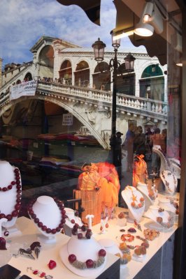 venicerialtowindow2sk.jpg