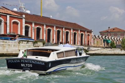 veniceprisonpolicesk.jpg
