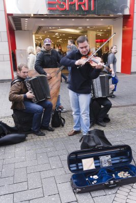 colognerussianbuskers-sk.JPG