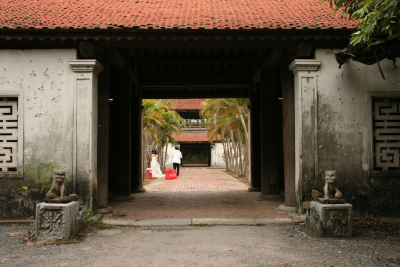 But Thap Pagoda