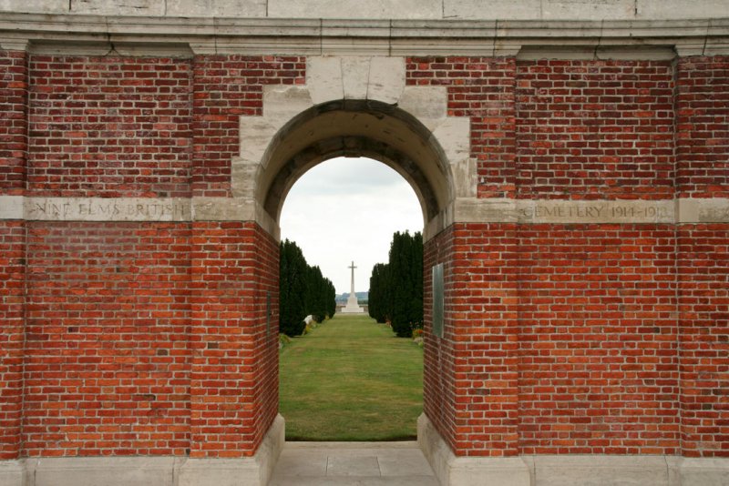 Poperinge - Nine Elms British Cemetry