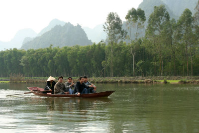 To Perfume Pagoda