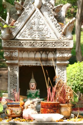 around Wat Phnom