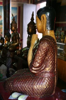 inside Wat Phnom