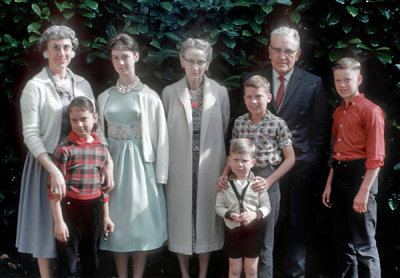 Marian Thomson and kids with Merle and Russel Piper