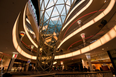 Frankfurt: Shopping Center & Restaurant