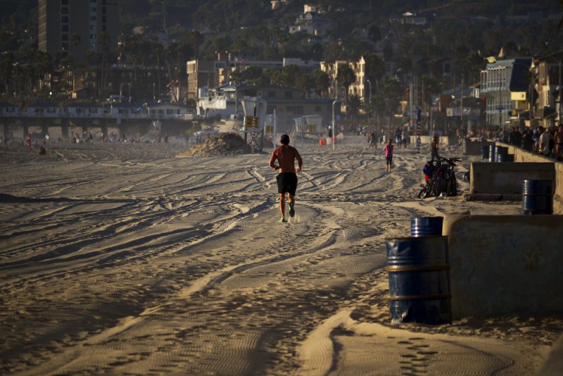 Sunset Run, Mission Beach, San Diego, California, 2010