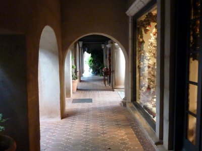 Tlaquepaque Shopping Area