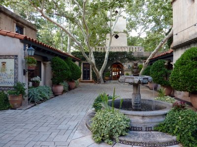Tlaquepaque Shopping Area