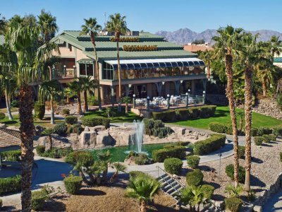 Shugrue's Restaurant - waterfront dining at it's finest