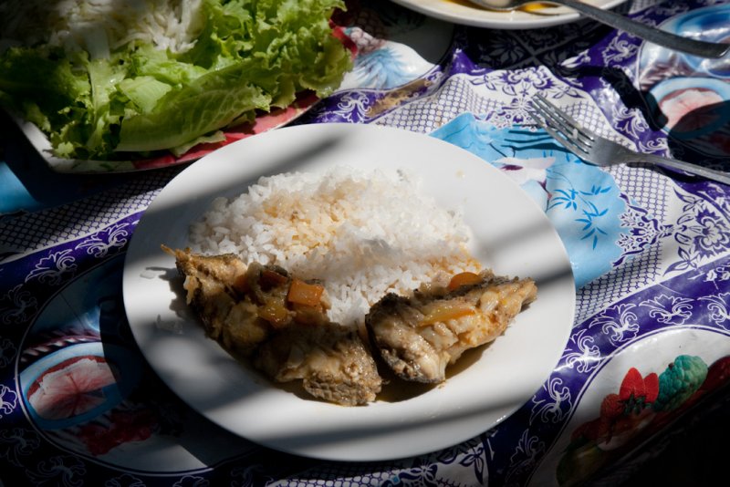 Pargo prieto en salsa de coco