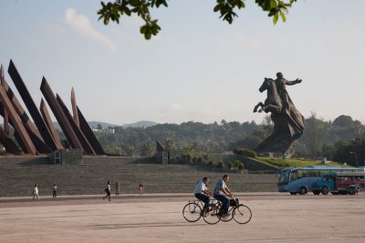 Plaza de la Revolucin - Santiago de Cuba - Monumento a Maceo