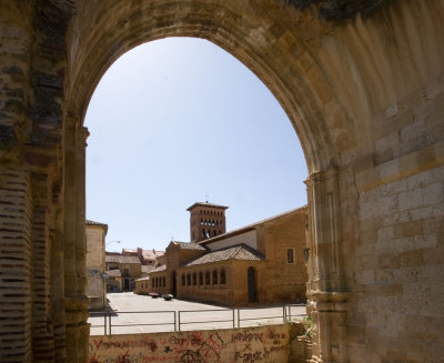 Sahagn - Iglesia de San Tirso