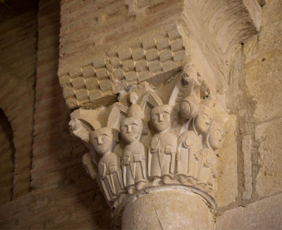 San Pedro de las Dueas - Capitel de las siete monjas