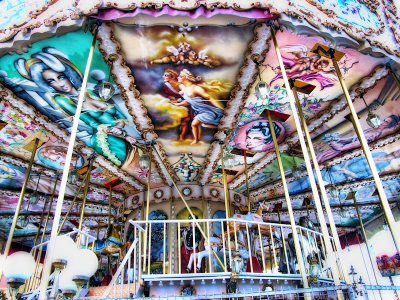 The psychedelic carousel of Place de Verdun