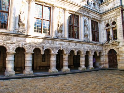 In the courtyard of the Town Hall