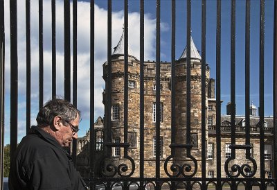  Guarding Holyroodhouse Palace