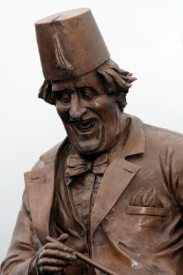 TOMMY COOPER IN BRONZE