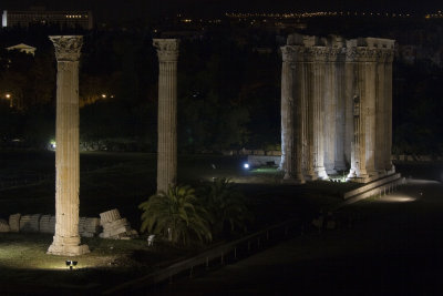 temple of olympian zeus (night shot)