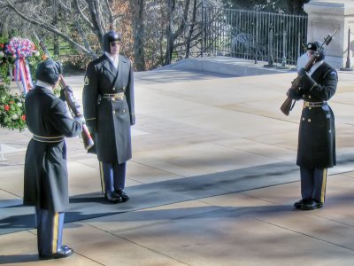tomb of the unknown soldier, arlington national cemetary (1/2007)