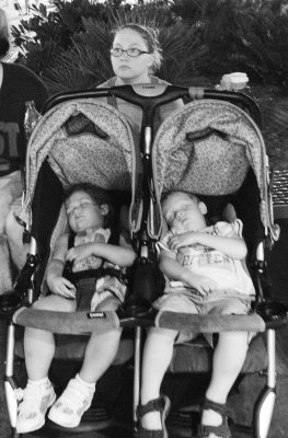 lexi, layne and amanda at the magic kingdom