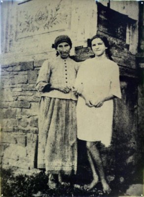 mother and daughter of Orkan