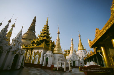 040 Shwedagon Paya.jpg
