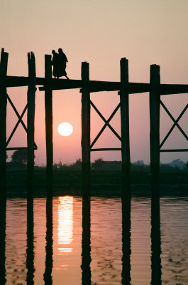 302 U Bein Bridge.jpg