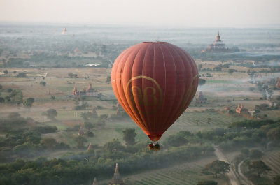 471 Bagan Balloon ride.jpg