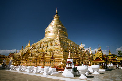 583 Shwezigo Paya.jpg