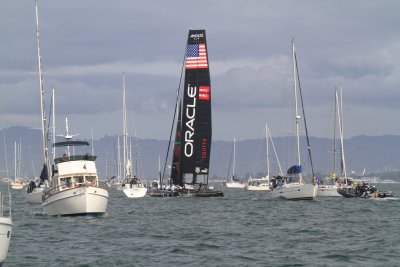 AC 34 World Series SF Friday 10/5