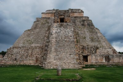 uxmal ruin_1.jpg