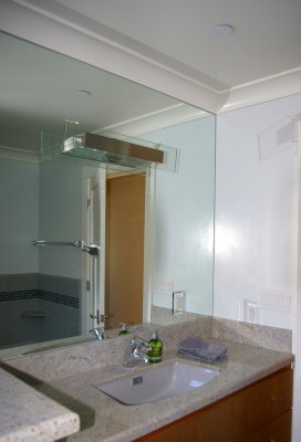 Bathroom 1(b)