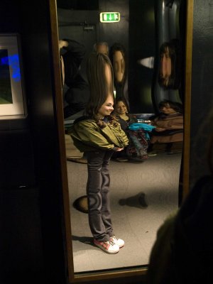 e-RuthMirror728.jpg