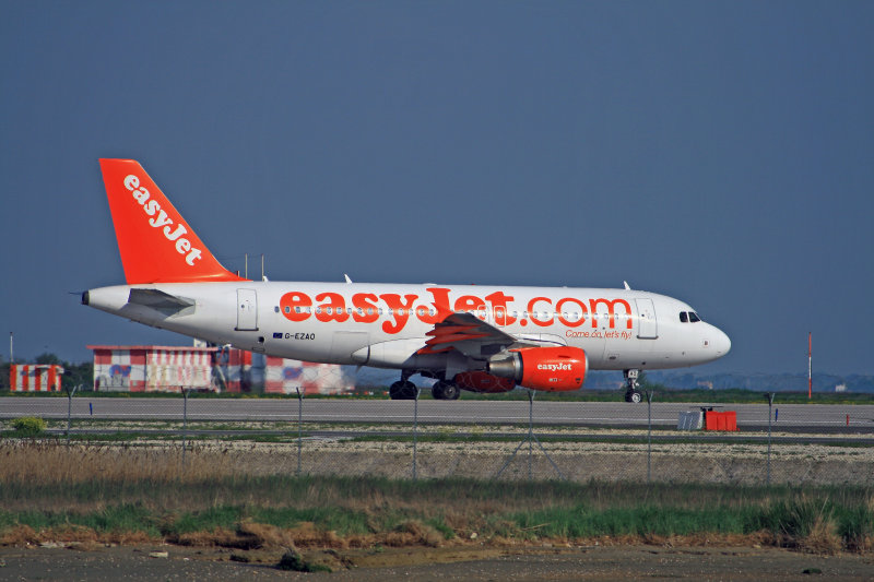 EasyJet A319 Ready to Take Off